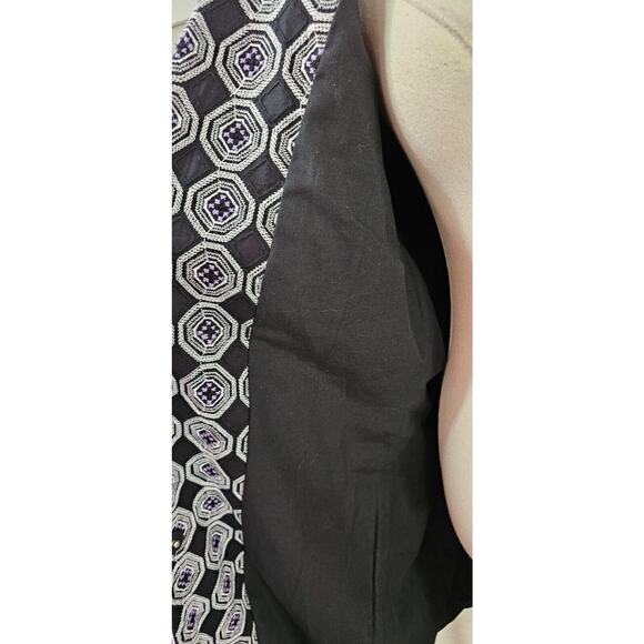 NWT $268 T Tahari Coat Long Line Jacket Embroidered Black White Size Large NEW - Picture 6 of 8